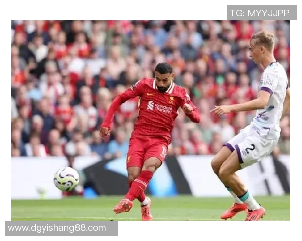 伯恩茅斯主场迎战利物浦双方争夺激烈比赛结果引人关注