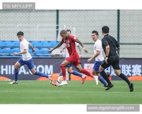 中超精彩回顾鲁能对阵建业的激烈对抗与精彩瞬间集锦