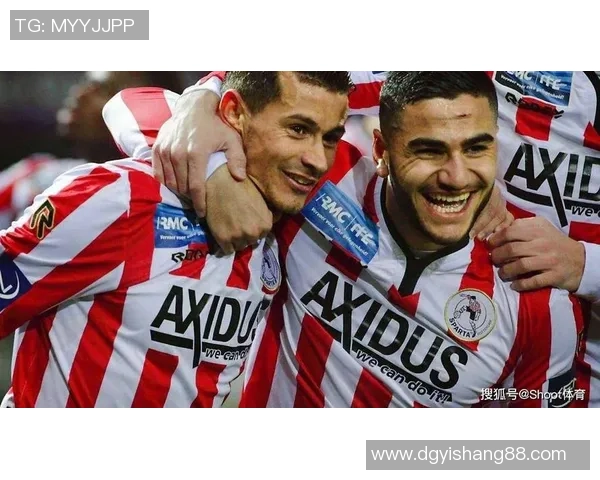 赫拉克勒斯与芬洛的激烈对决揭示了足球战术的深刻内涵与精彩瞬间