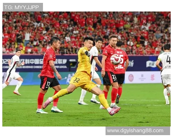 成都足球队防反战术革新探讨与未来发展展望MBA