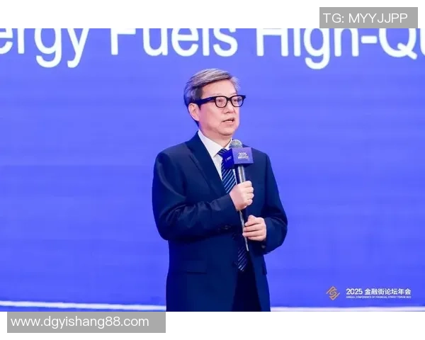 李泓澎：在时代浪潮中探索创新与传统的交汇点