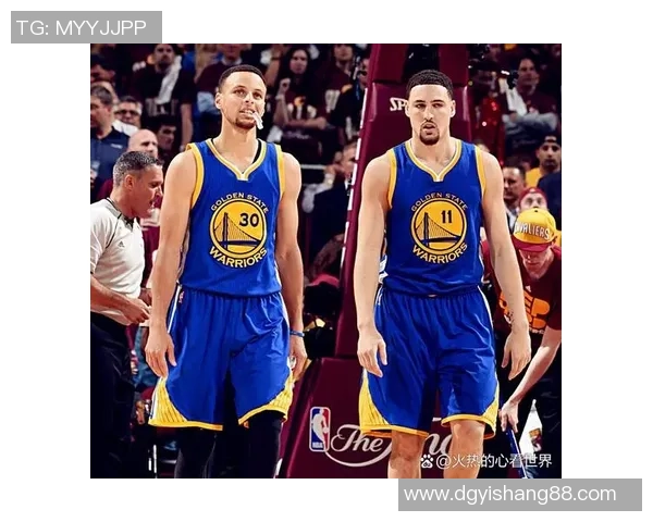 汤普森领衔勇士对决公牛球队的精彩较量与赛场瞬间回顾