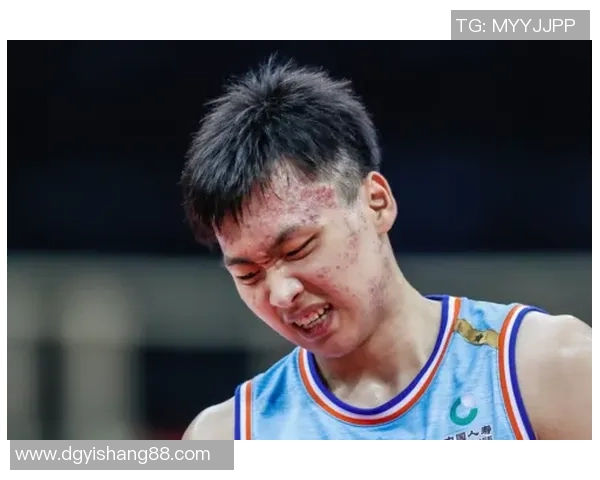 齐麟的崛起与挑战：探索年轻球员在职业篮球中的奋斗与成长之路